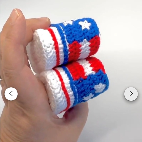 🇺🇸New Handmade Crochet Patriotic American Flag Baby Booties 3-6Mo Neutral - Picture 3 of 7
